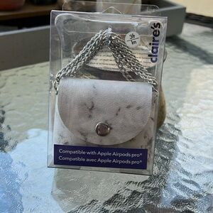 Apple air pods pro case NIP